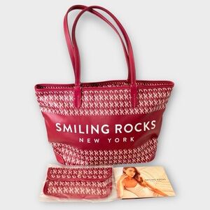 Smiling Rocks New York Tote Bag with Matching Wristlet NEW